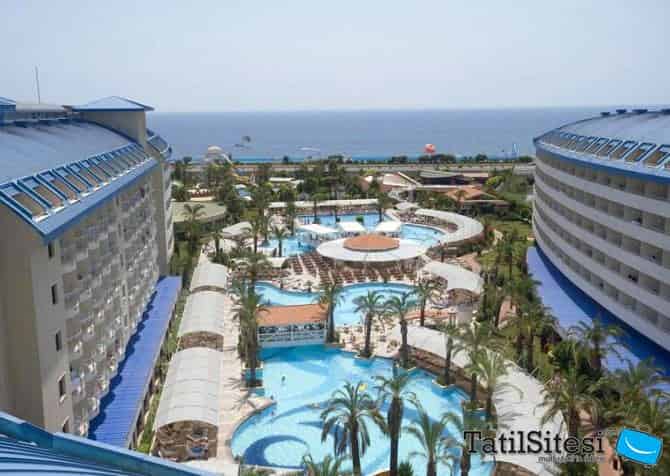 Crystal Admiral Resort Suites Spa 